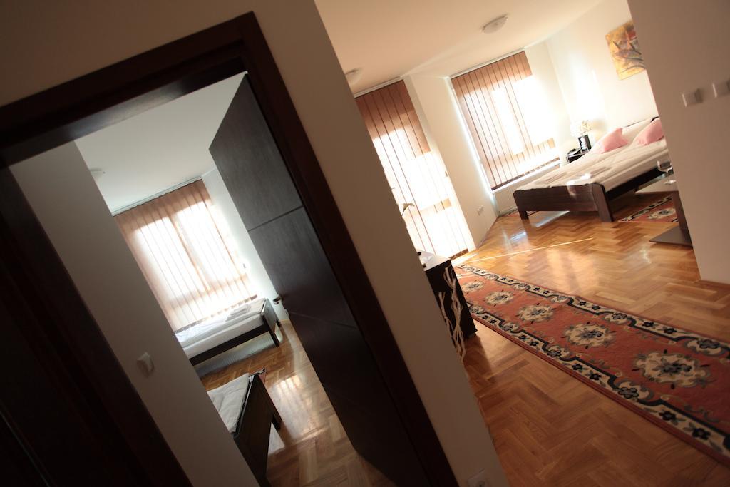 Hostel Royal Obrenovac  Zimmer foto